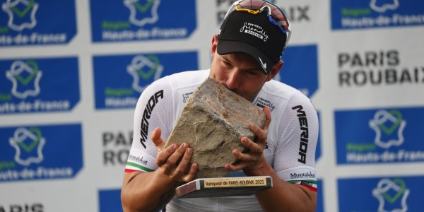 Sidi enters the legend with Sonny Colbrelli triumphing at Roubaix